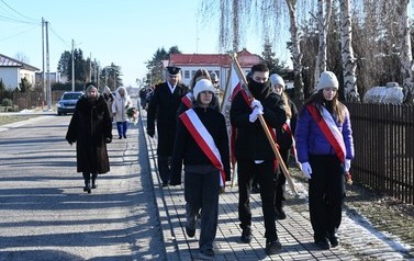 Wywalcz Jej Wolność lub Zgiń! 1
