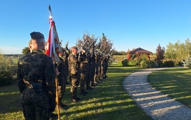 "Honorowy Obywatel Gminy Ił&oacute;w" Śp. Marian i Henryk Popielarek 123