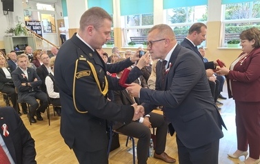 "Honorowy Obywatel Gminy Ił&oacute;w" Śp. Marian i Henryk Popielarek 165