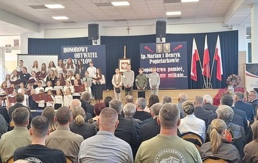 "Honorowy Obywatel Gminy Ił&oacute;w" Śp. Marian i Henryk Popielarek 202