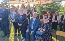 "Honorowy Obywatel Gminy Ił&oacute;w" Śp. Marian i Henryk Popielarek 145